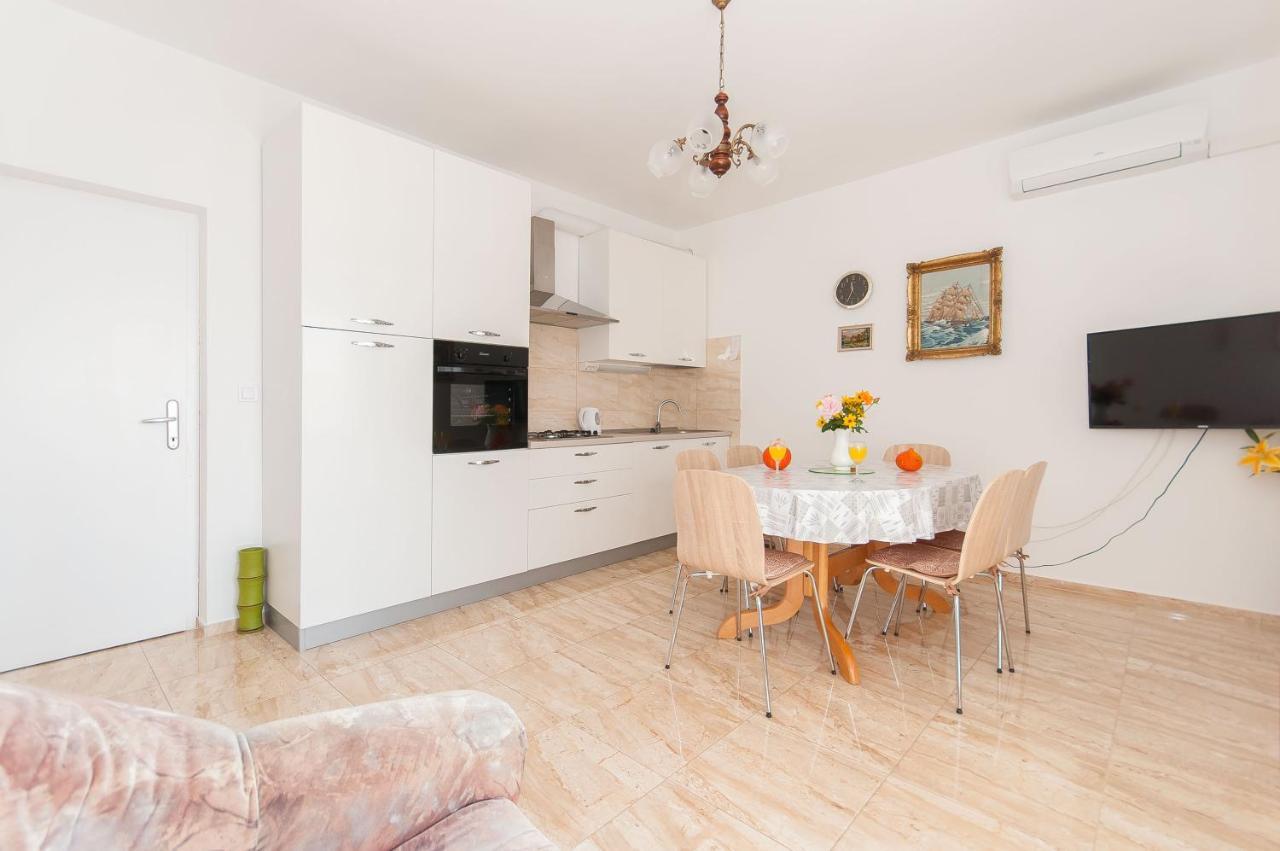 Apartments Marija พิสัก ภายนอก รูปภาพ